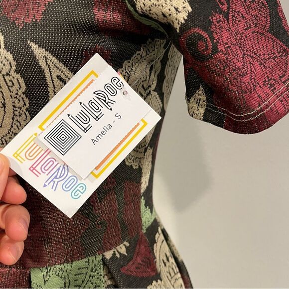 LuLaRoe Paisley print short sleeve Amelia dress size small - Picture 3 of 13